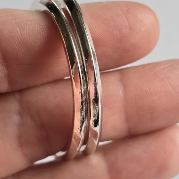 Liz Claiborne hoop earrings silver tone metal hoops big large classic LC - Picture 4 of 10